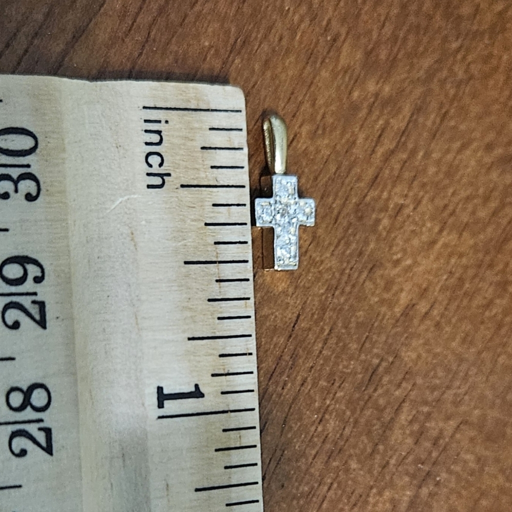 🥰SALE! 10k White And Yellow Gold Diamond Cross Pendant - Picture 2 of 3